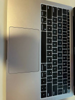 MACBOOK AIR 13" A1932 2018 LAPTOP (PRETTY GOOD)