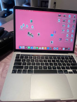 Macbook Pro 13’ Touchbar