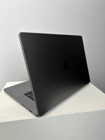 Apple MacBook Pro 16” M1 Max Pro 2TB SSD
