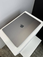 Apple MacBook Pro 16” M1 Max Pro 2TB SSD