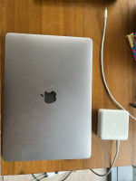 apple macbook pro 2017 13 inch 512 SSD In very Good Condition