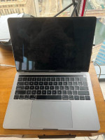 apple macbook pro 2017 13 inch 512 SSD In very Good Condition