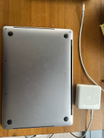 apple macbook pro 2017 13 inch 512 SSD In very Good Condition