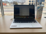 Apple 2020 MacBook Air 1.1GHZ i5 8GB Ram 256GBSSD