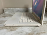 Apple MacBook A1181 - Intel C2Duo 2.20Ghz 4GB 640GB MacOS 10.8.5 White