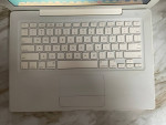 Apple MacBook A1181 - Intel C2Duo 2.20Ghz 4GB 640GB MacOS 10.8.5 White