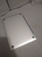 2020 macbook pro 16gb 500gb 13". pretty much brand new