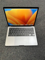 Macbook Pro 2.3GHz Quad Core Intel i7 2.3Ghz 16GB 500gb SSD