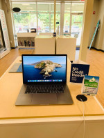 2017 15"MacBookPro 2.6GHz i7 16 GB RAM 256 SSD - We Finance