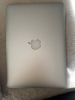 Near-Mint Condition MacBook Pro (Retina, 13-inch)-Brand new MagSafe 2