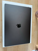 Brand new Macbook Pro 16in M3 Chip