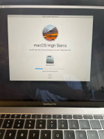 Apple MacBook Pro 13.3" UNLOCKED