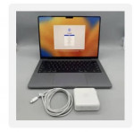 MacBook Pro M1 2021 Music Station
