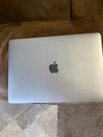 2018 macbook air (pick up cash only)