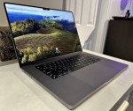 16" 2021 MacBook M1 PRO 16Core 16GB ram 1TB Programs AppleCare