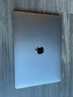Apple Macbook Pro (2018) 13 inch 4-port Touchbar 2.3ghz New Battery