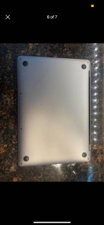 Macbook Pro 2019 13 Inch Display w/ touchbar