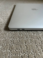 MacBook Pro 15” Touchbar i7