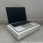 MacBook Pro 13" 2017, 3.1GHz i5, 512GB SSD, 16GB RAM - Silver