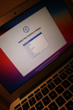 Silver Apple Macbook Air 11.6” Retina Display Laptop | 4GB
