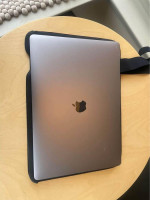 Got a new laptop, so I'm selling my refurbished 15" MacBook Pro (2018)