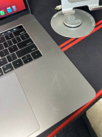 Macbook pro 2017 16 Ram 512 GB