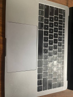 MacBook Pro (13-inch, 2017, Two Thunderbolt 3 ports)