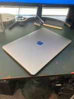 Macbook Pro i5 2TB 8GB