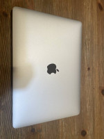 2017 Apple MacBook Pro 13.3" 2.3GHz Intel Core i5 Retina