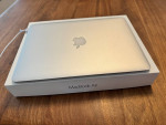 Macbook Air (2012) 13" i5 1.8ghz 4gb