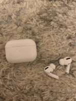 Apple Airpods Pro (white) first gen used