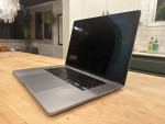 Apple 16-inch MacBook Pro 2.6GHz Intel Core i7 32GB RAM - Space Gray