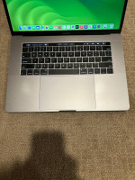 MacBook Pro 15” Touchbar 6 Core