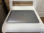 Macbook Pro 15 inch 2017 Touch Bar core i7 16GB RAM 512GB SSD