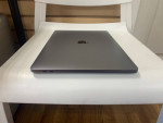 Macbook Pro 15 inch 2017 Touch Bar core i7 16GB RAM 512GB SSD