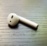 Single right AirPod 2nd generation