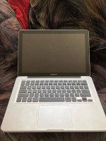 MacBook Pro 13.3" (Mid 2012) Intel Core i5 @ 2.50GHz 8GB RAM 500GB HDD