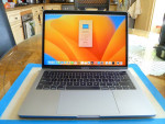 2017 Apple Macbook Pro Touchbar Retina 13" 7 Gen i5 3.1GHz 16GB 512GB