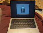 Macbook Pro 14" M1 Pro 16 Core GPU 512GB SSD 32 GB Ram