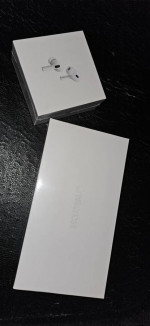 Apple Air Pods Pro/ Apple Watch