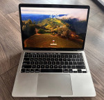 MacBook Pro 13 inch 2020 2.3ghz Quad i7 32gb 500 SSD (52 battery cycle