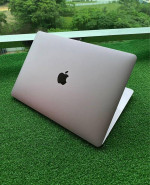 Apple MacBook Pro 13" 3.1GHz Turbo Retina Laptop Computer