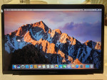 MacBook Pro 2016 13", i5, 8gb, 256 SSD.