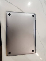 MacBook Pro 2016 13", i5, 8gb, 256 SSD.