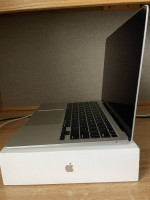 MacBook Air 13.3" Laptop - Apple M1 chip - 8GB Memory - 256GB SSD