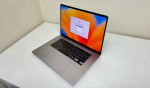 Apple MacBook Pro 16 Inch 2019 i9 32 GB RAM 500 GB SSD 2.4 GHz 8-core Laptop