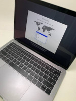 Apple MacBook Pro 13" 2017 Two Thunderbolt 3 Ports 128GB Storage