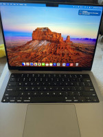 Macbook Pro 14in