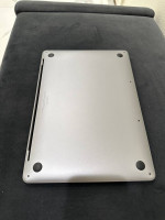 Macbook Pro 13-inch, 2019, Two Thunderbolt 3 ports