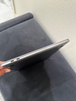 Macbook Pro 13-inch, 2019, Two Thunderbolt 3 ports